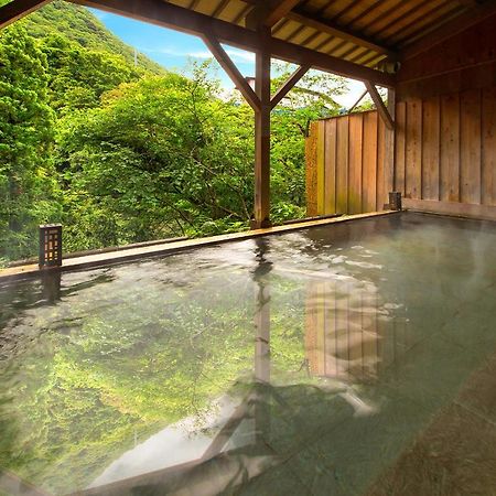 Yamanakaonsen Ohanami Kyubei Кага Экстерьер фото