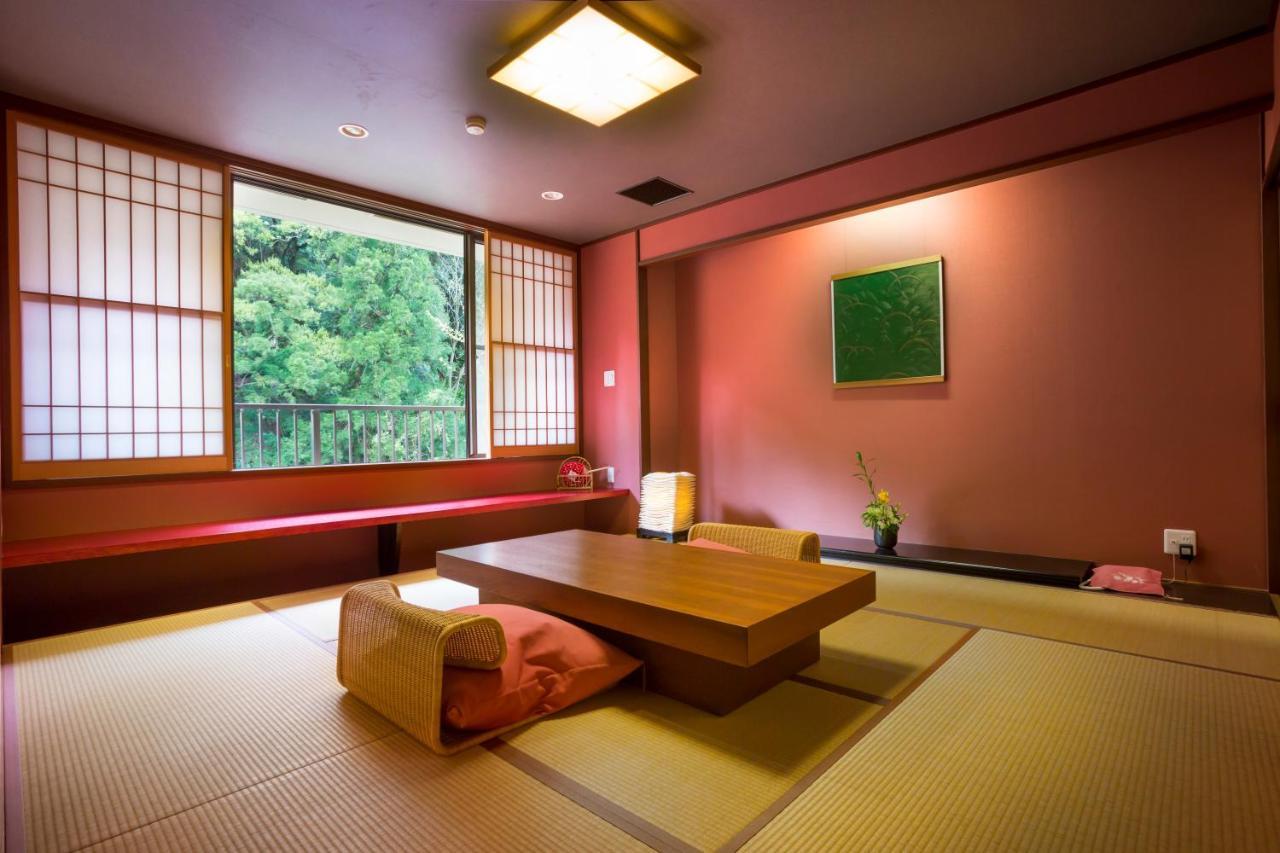 Yamanakaonsen Ohanami Kyubei Кага Экстерьер фото
