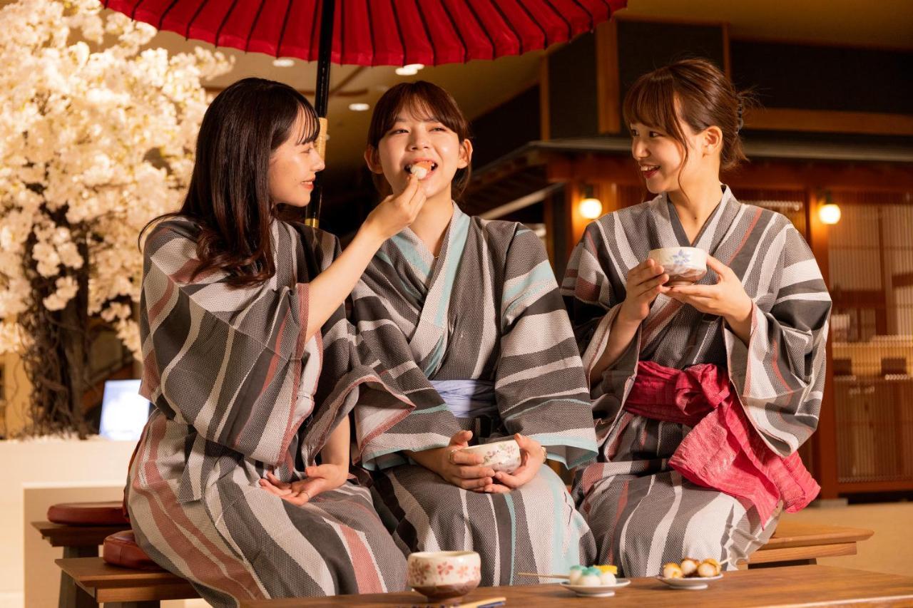 Yamanakaonsen Ohanami Kyubei Кага Экстерьер фото