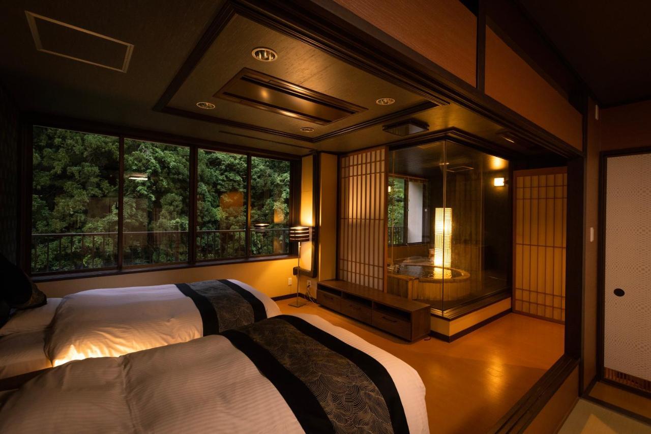 Yamanakaonsen Ohanami Kyubei Кага Экстерьер фото