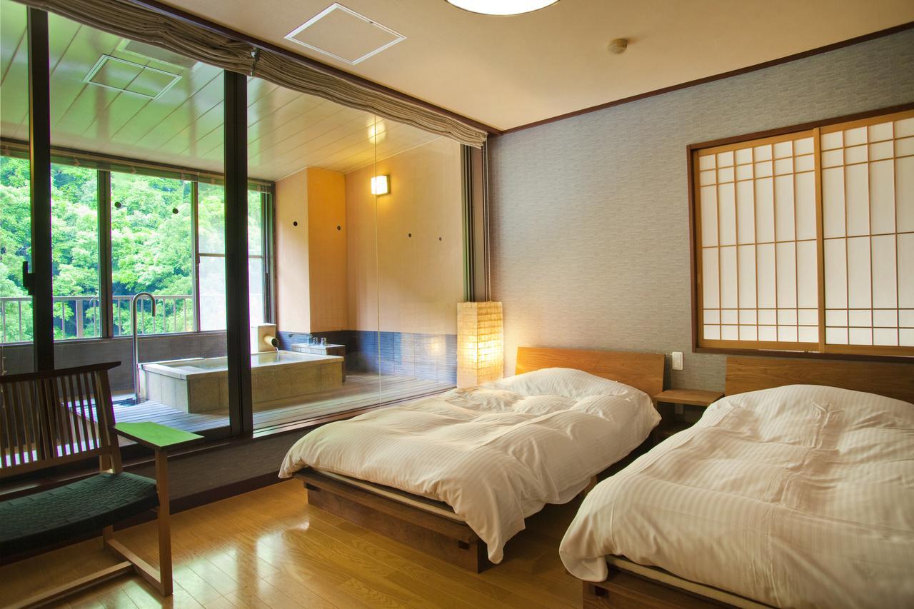 Yamanakaonsen Ohanami Kyubei Кага Экстерьер фото